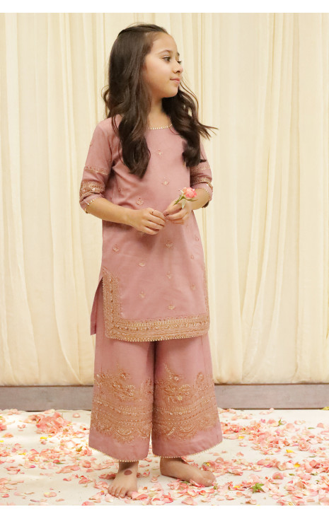 Piazi Pink Outfit